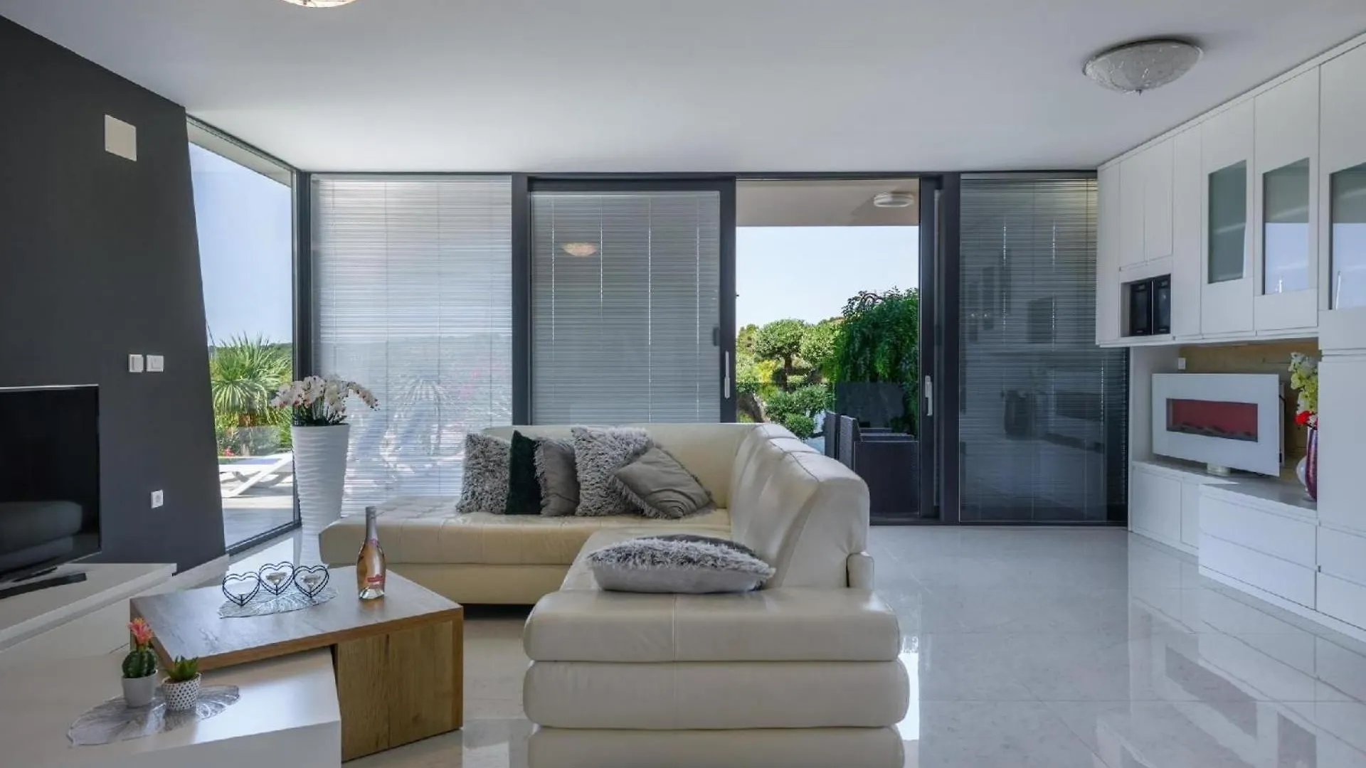 Luxury Apartment Kevin Medulin 0*,