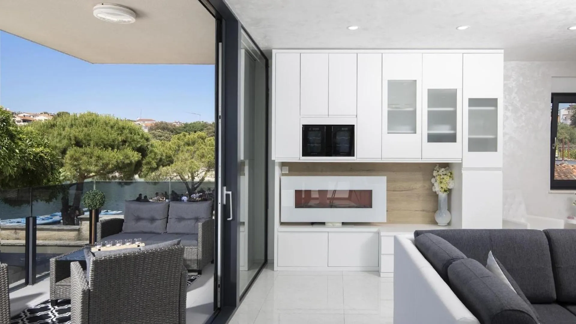 Luxury Apartment Kevin Medulin 0*,